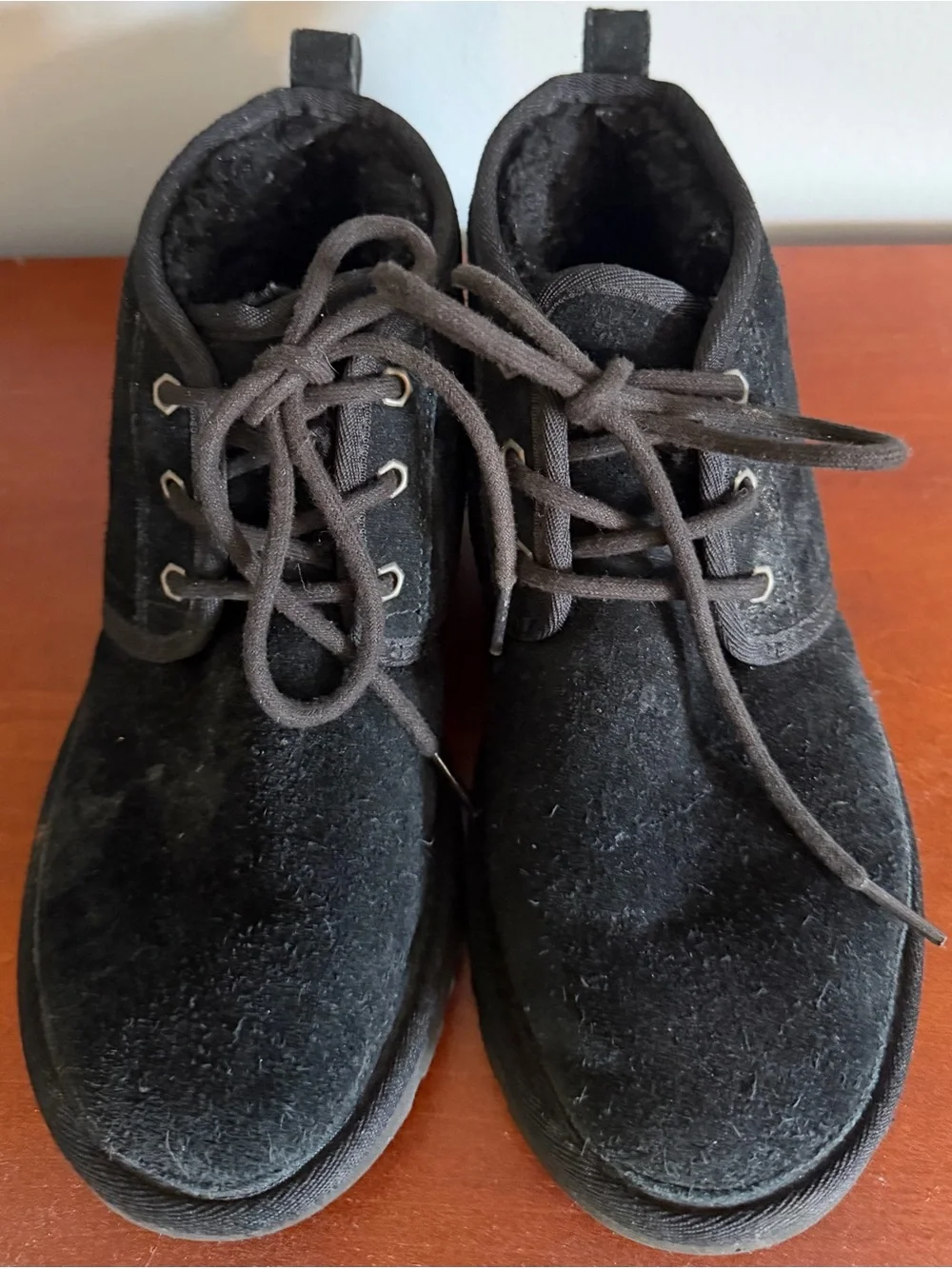 UGG Neumel Women’s Black Suede Sheepskin Lined Lace-Up Chukka Ankle Boot 8